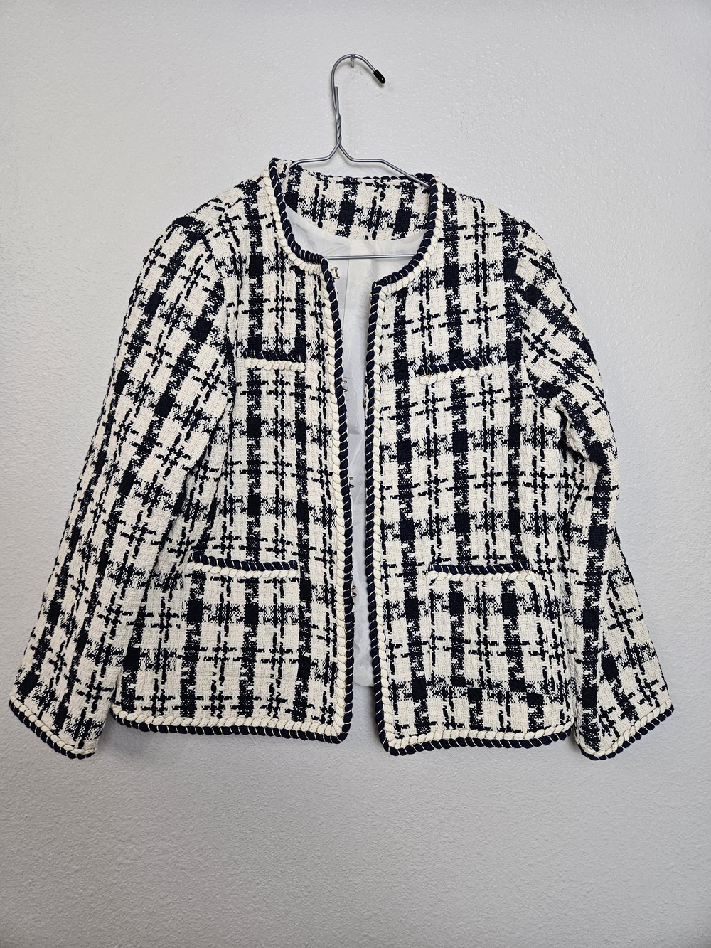 Navy & Cream Tweed Collarless Blazer - Women's Size L - Picture 3 of 7